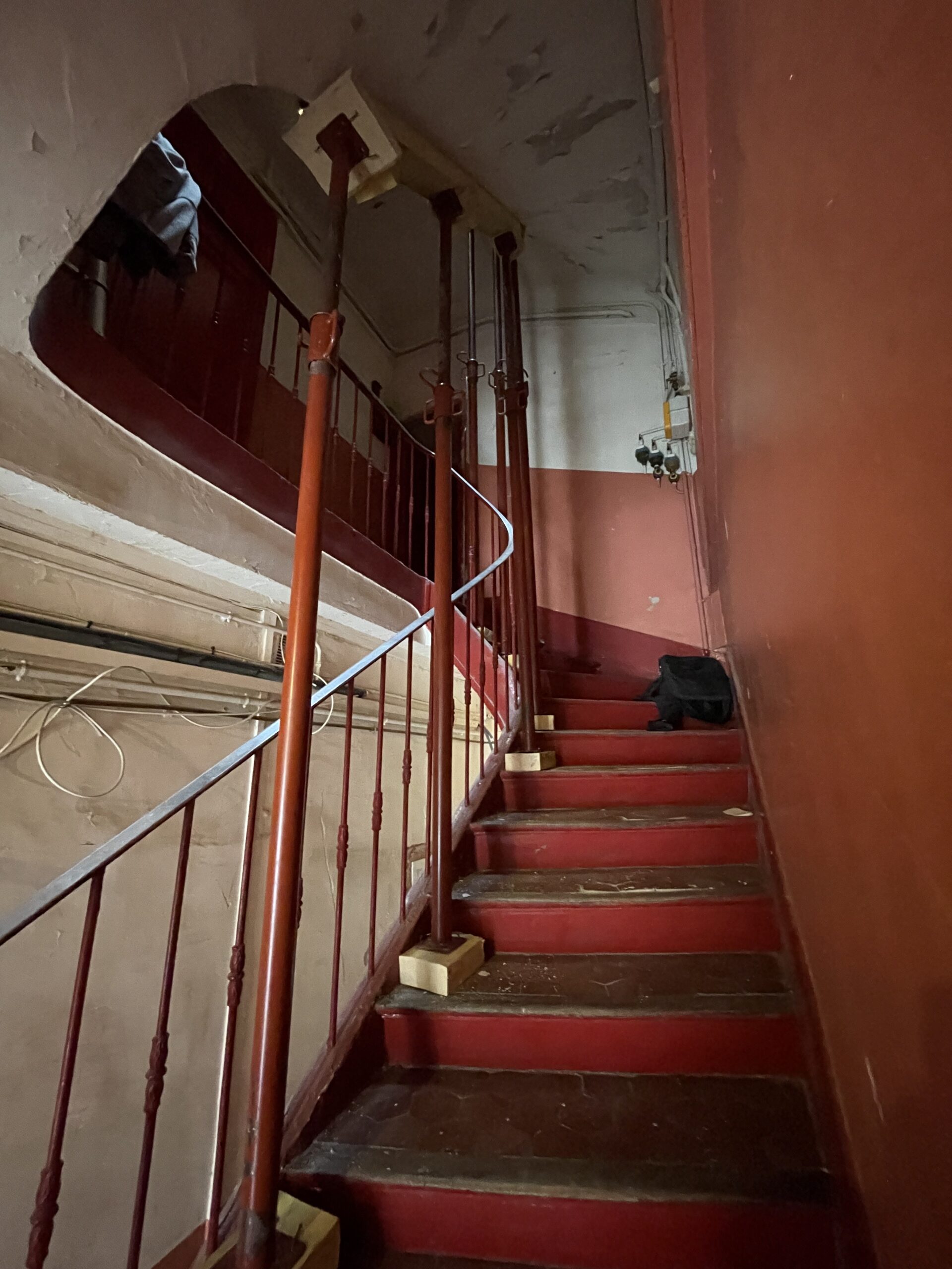 renovation escalier carre travaux